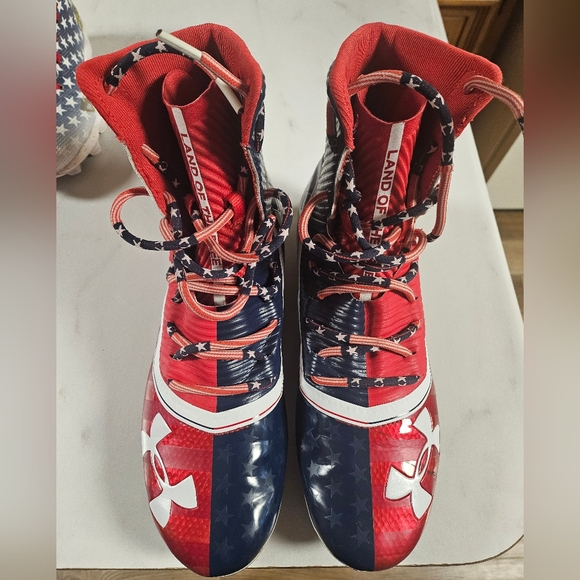 Mens Under Armour Football Cleats - Picture 1 of 5
